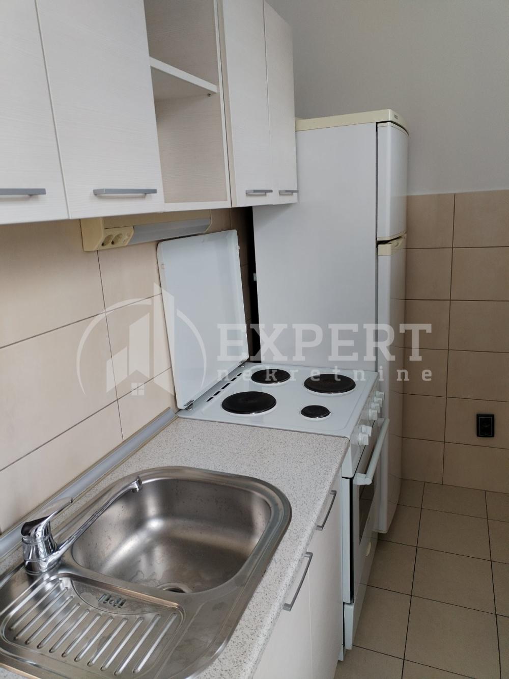 Slika 5 - Obrenovićeva, Dvosoban stan za izdavanje, 52m2, 400€