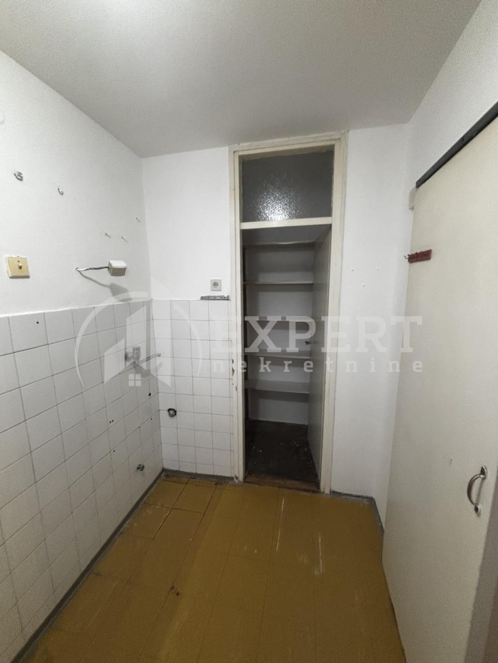 Slika 2 - Pariske komune, Dvosoban stan za izdavanje, 60m2, 250€