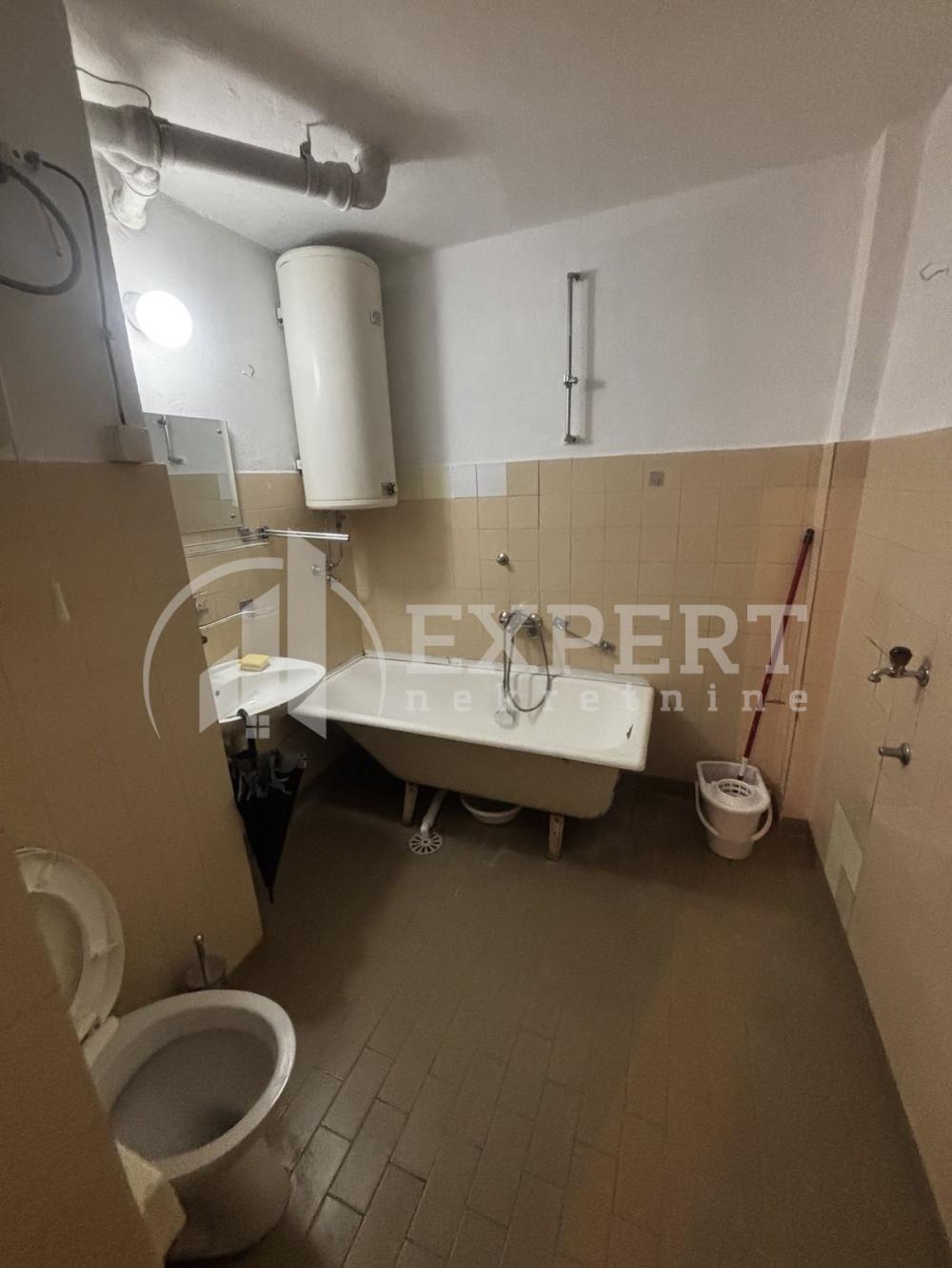 Slika 4 - Pariske komune, Dvosoban stan za izdavanje, 60m2, 250€