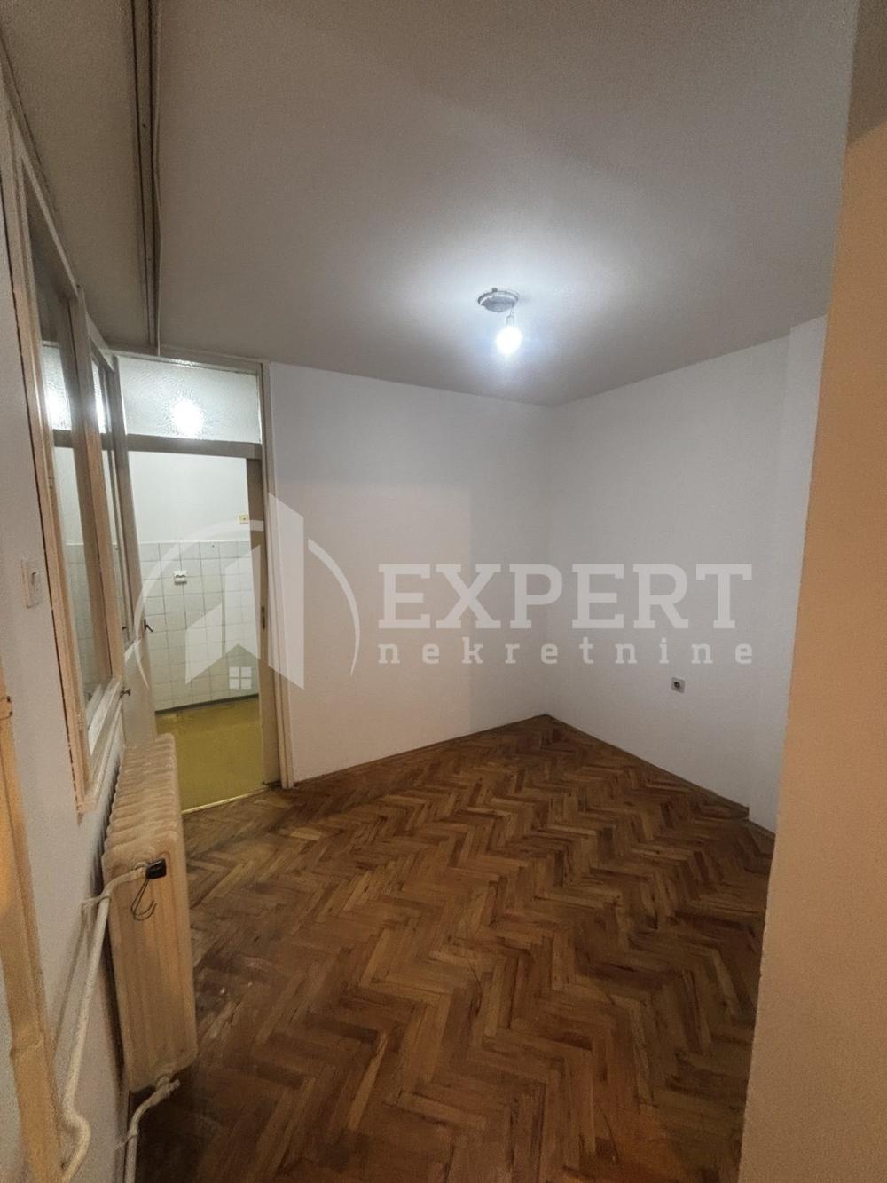 Slika 1 - Pariske komune, Dvosoban stan za izdavanje, 60m2, 250€