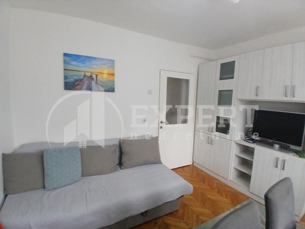 Slika 1 - Nestora Žučnog, Dvoiposoban stan za izdavanje, 54m2, 270€