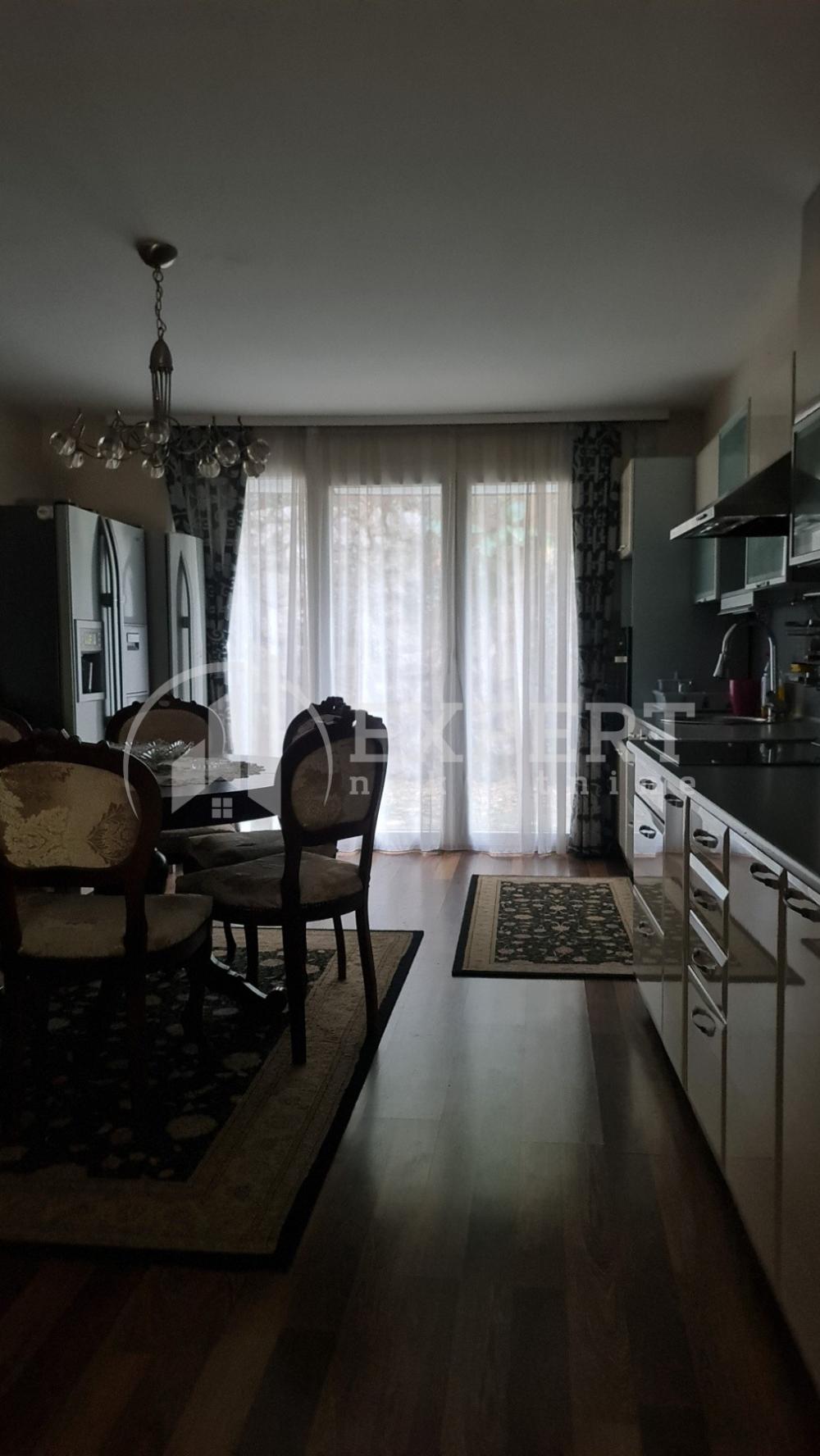 Slika 4 - Žrtava fašizma,  Kuća za izdavanje, 400m2, 1.000€