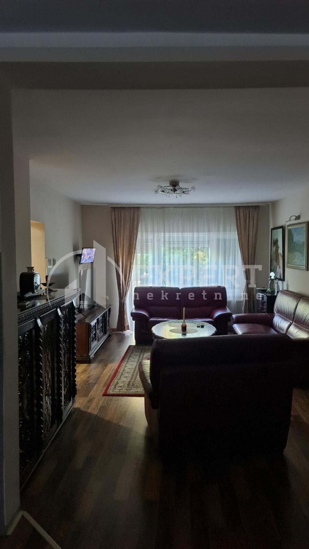 Slika 8 - Žrtava fašizma,  Kuća za izdavanje, 400m2, 1.000€