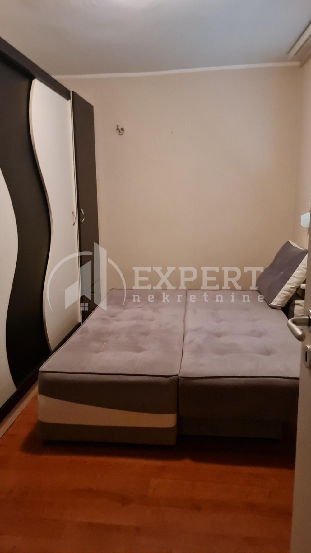 Slika 10 - Žrtava fašizma,  Kuća za izdavanje, 400m2, 1.000€