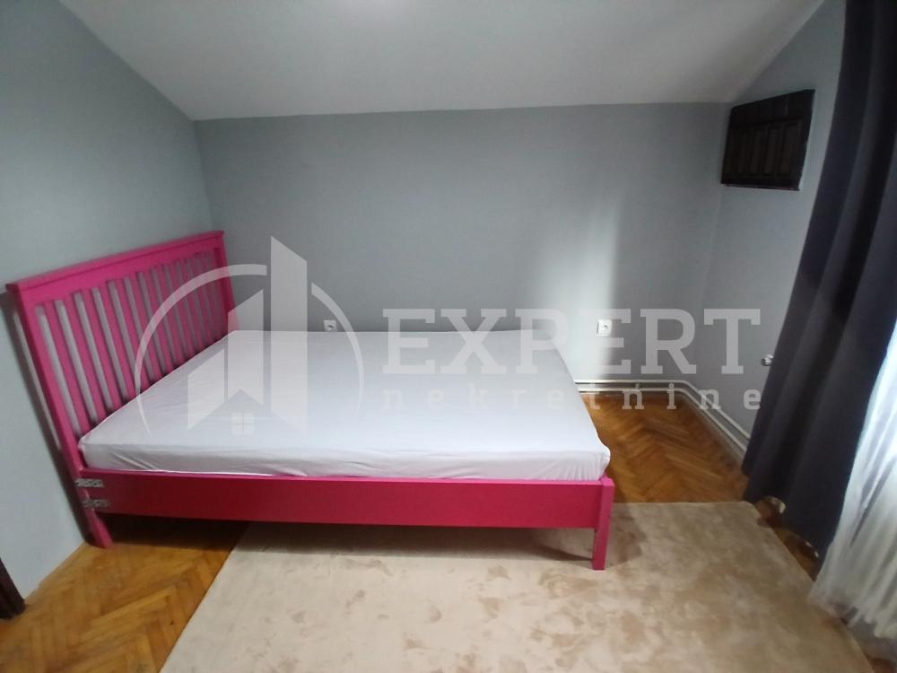 Slika 11 - Jug Bogdanova, Četvorosoban stan za izdavanje, 76m2, 450€