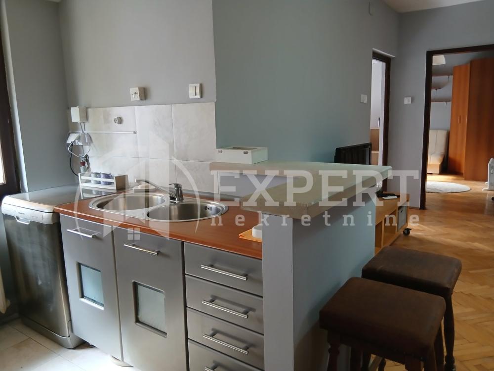 Slika 8 - Jug Bogdanova, Četvorosoban stan za izdavanje, 76m2, 450€