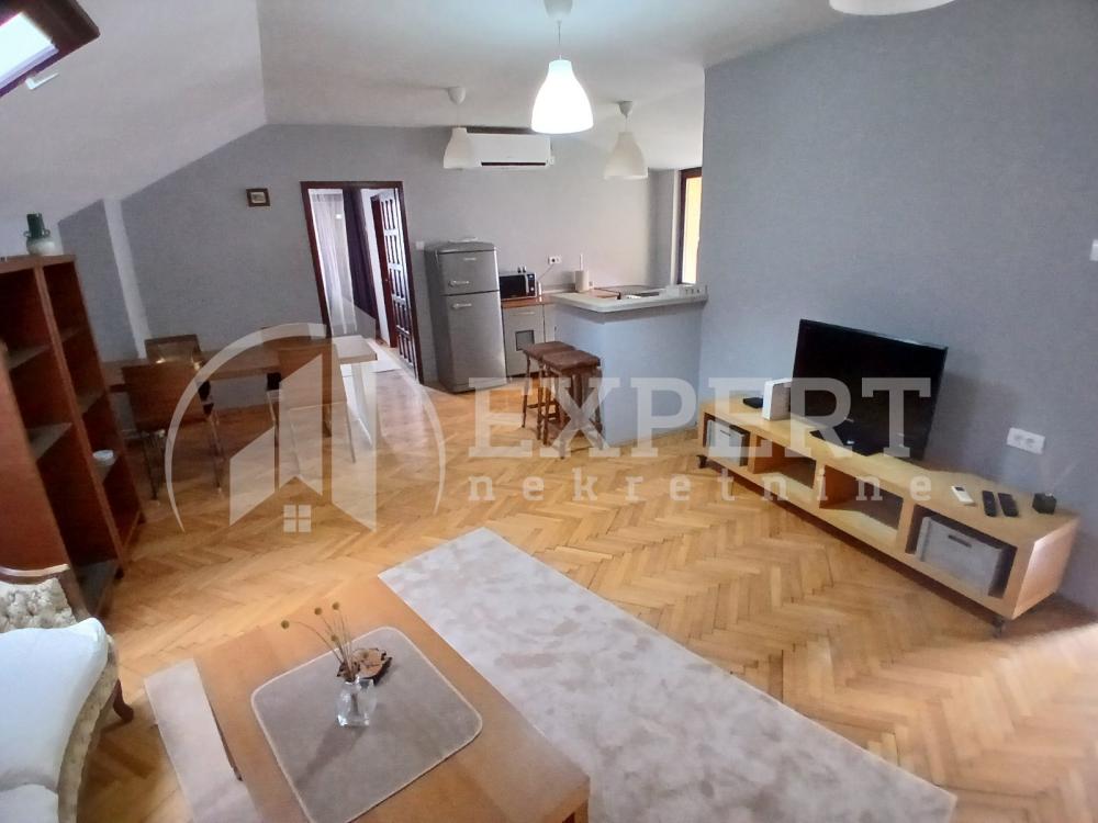 Slika 1 - Jug Bogdanova, Četvorosoban stan za izdavanje, 76m2, 450€