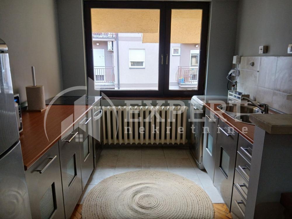 Slika 9 - Jug Bogdanova, Četvorosoban stan za izdavanje, 76m2, 450€