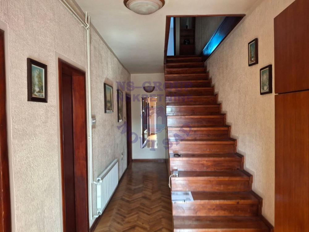 Slika 1 -  Kuća na prodaju, 220m2, 360.500€