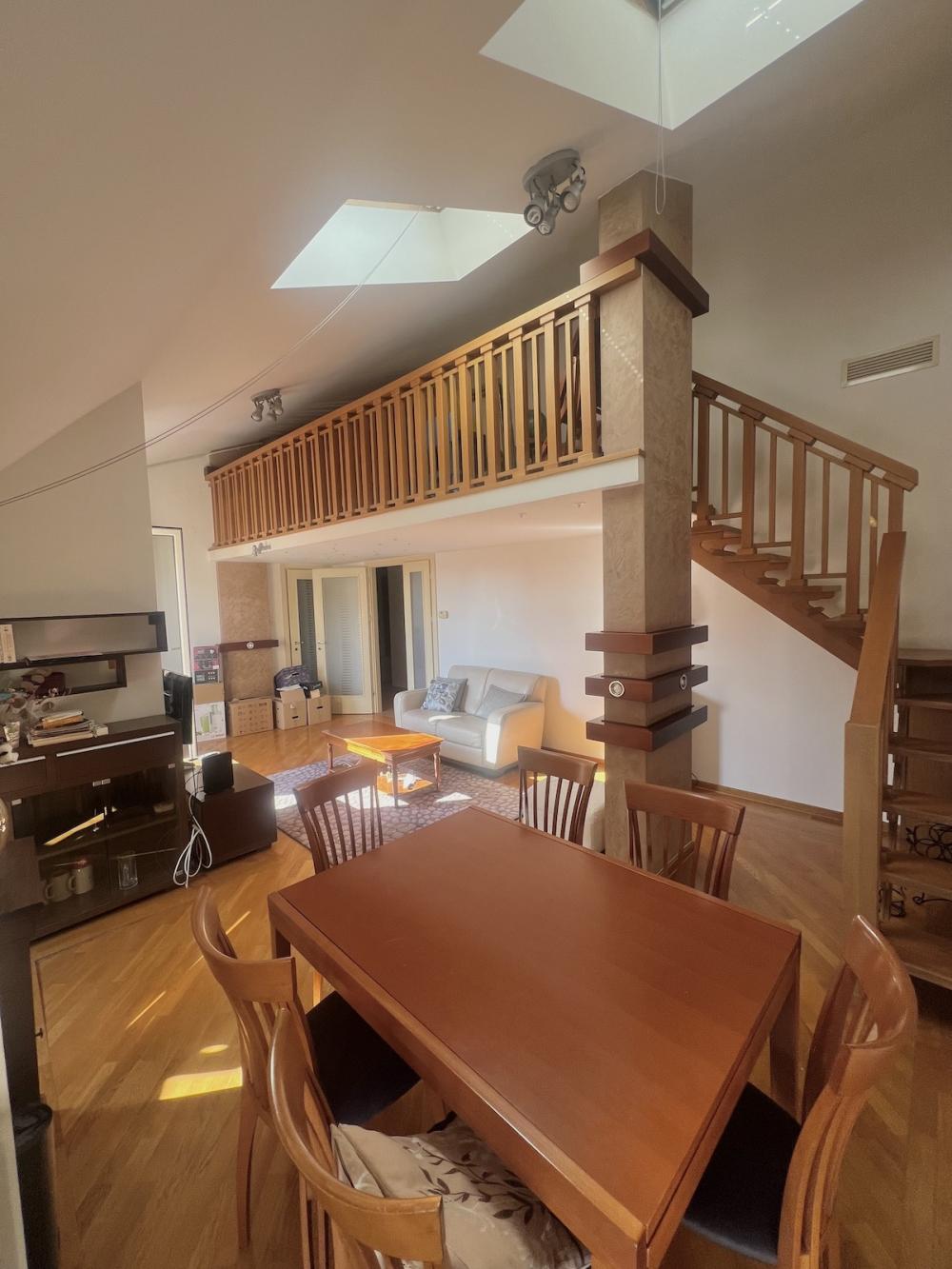 Slika 1 - Pozarevacka, Troiposoban stan za izdavanje, 120m2, 1.400€