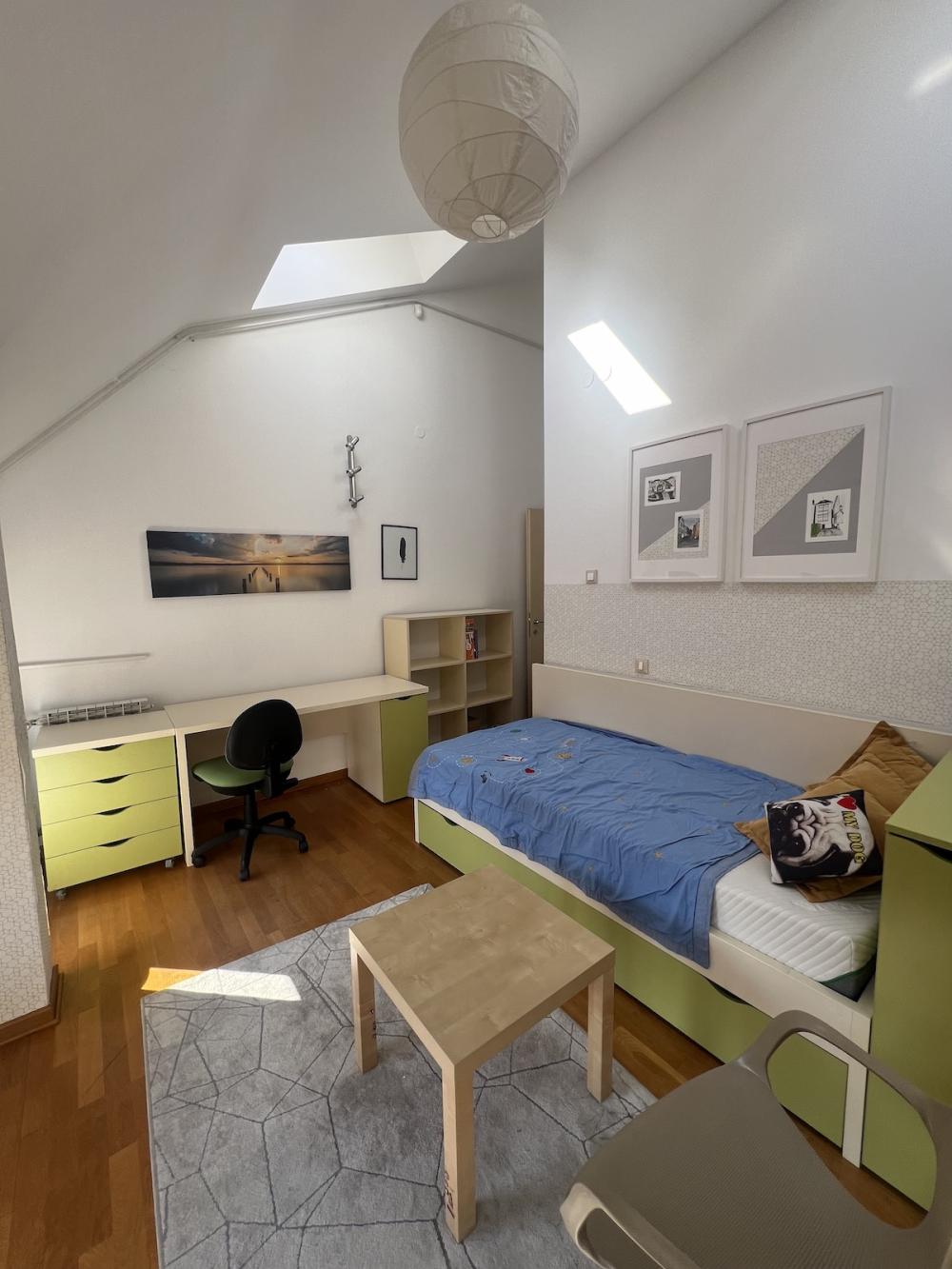 Slika 8 - Pozarevacka, Troiposoban stan za izdavanje, 120m2, 1.400€