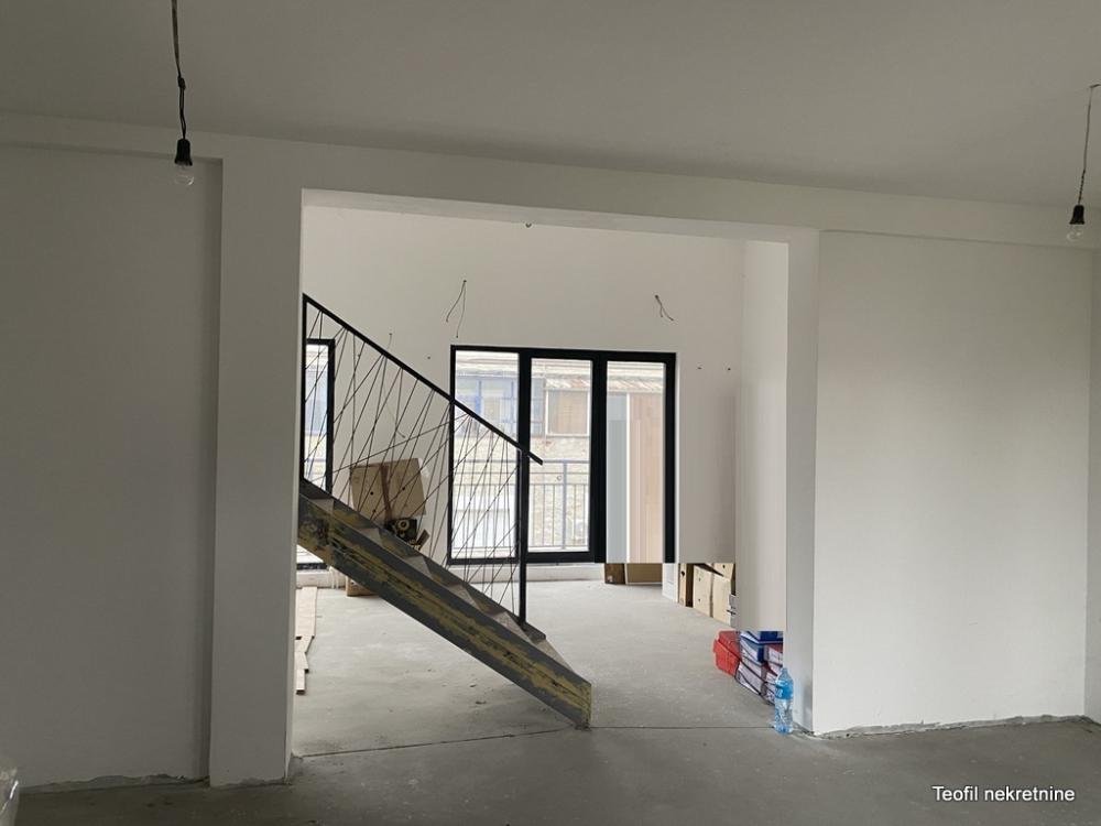 Slika 1 - Risanska, Petosoban stan na prodaju, 170m2, 399.500€