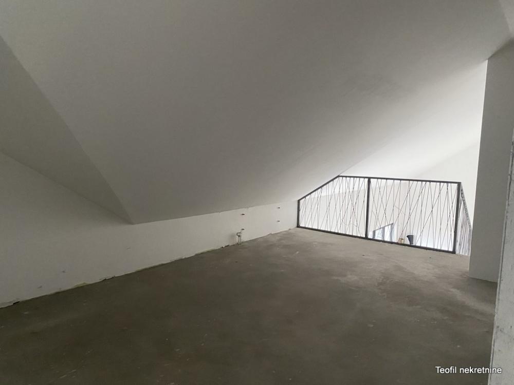 Slika 8 - Risanska, Petosoban stan na prodaju, 170m2, 399.500€