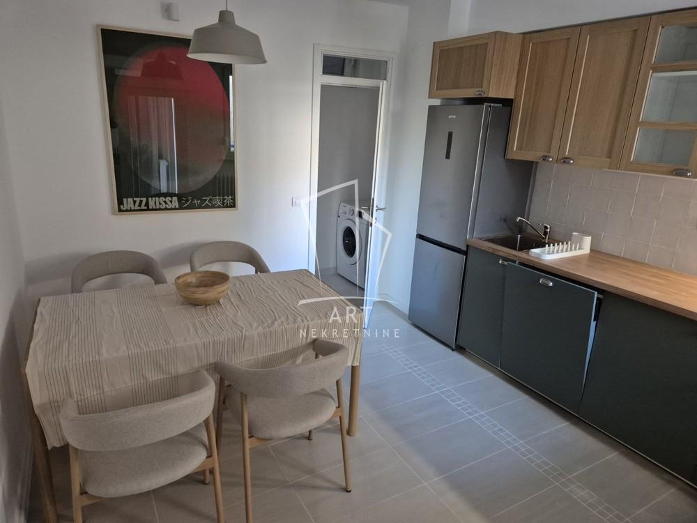 Slika 3 - Molerova, Trosoban stan za izdavanje, 72m2, 1.150€