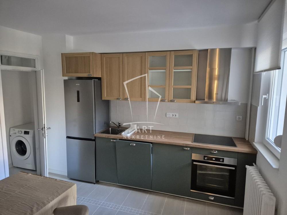 Slika 4 - Molerova, Trosoban stan za izdavanje, 72m2, 1.150€