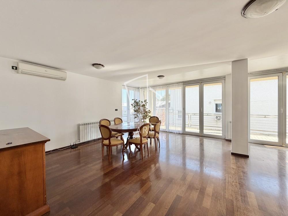 Glavna slika -Đorđa Radojlovića, Četvorosoban stan za izdavanje, 210m2, 1.500€