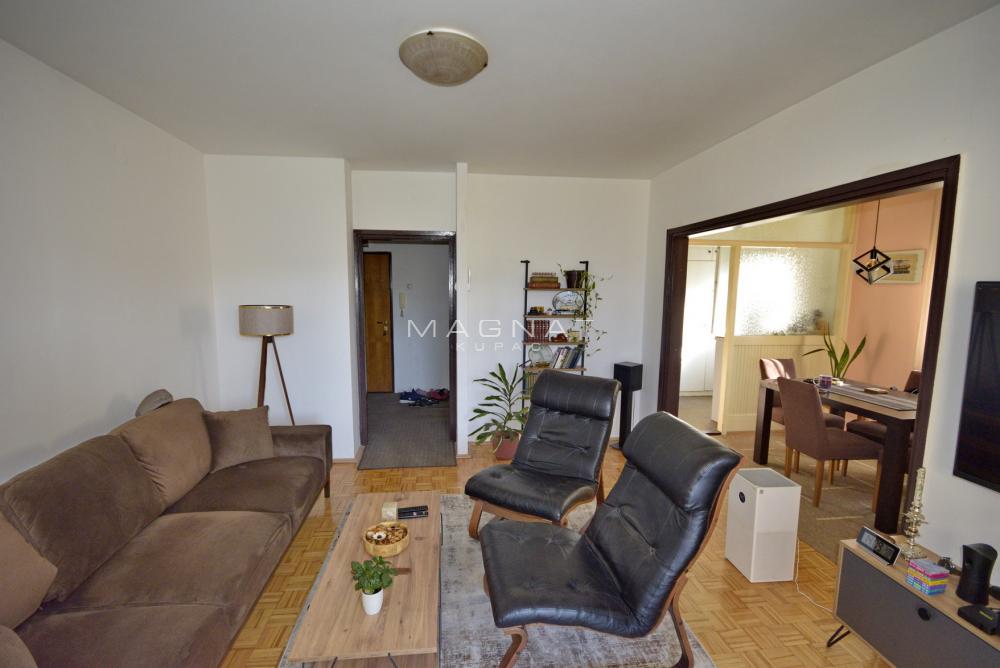 Slika 1 - Mirijevski Venac, Dvoiposoban stan na prodaju, 70m2, 160.000€