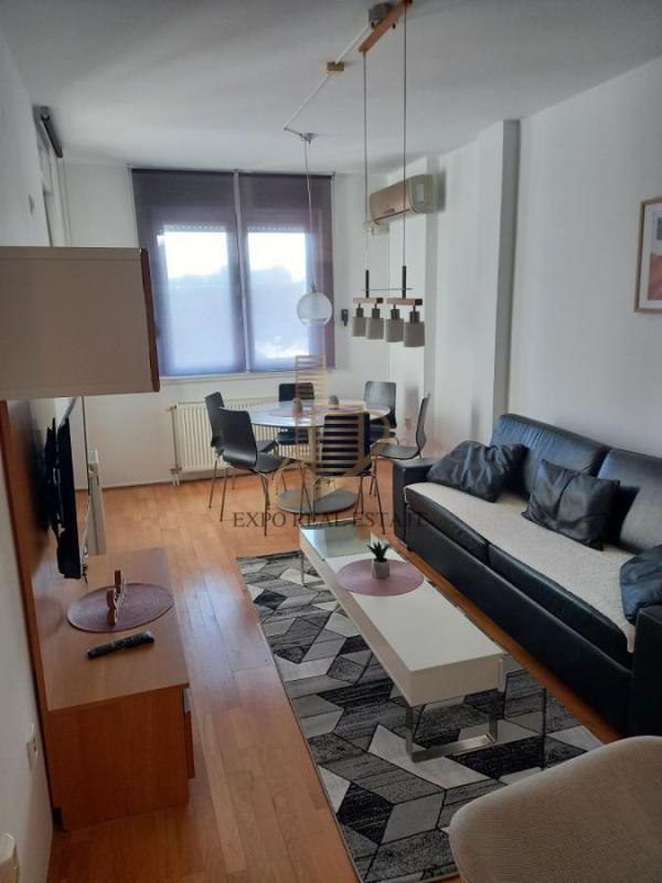 Slika 1 - Jednoiposoban stan za izdavanje, 42m2, 450€