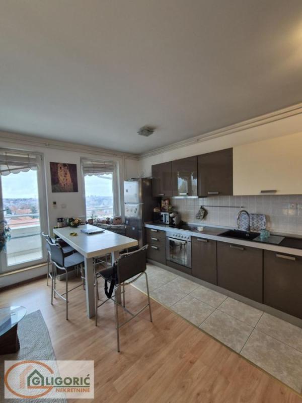 Slika 3 - Trosoban stan na prodaju, 98m2, 212.000€