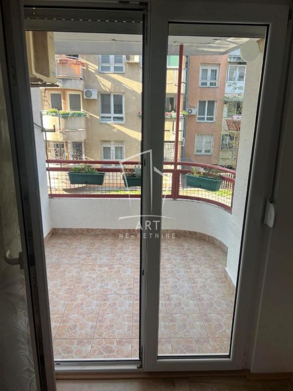 Slika 2 - Petra Lekovića, Trosoban stan za izdavanje, 68m2, 600€