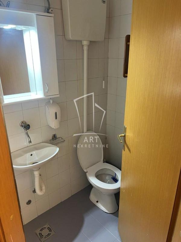 Slika 8 - Petra Lekovića, Trosoban stan za izdavanje, 68m2, 600€