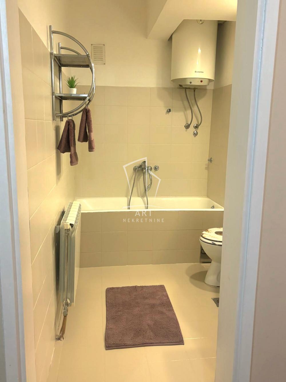 Slika 10 - Svetog Nikole, Trosoban stan za izdavanje, 66m2, 600€