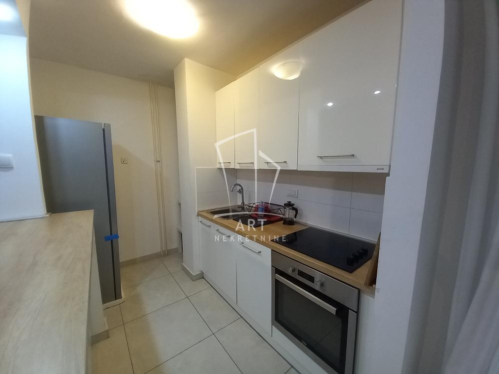 Slika 5 - Internacionalnih brigada, Četvorosoban stan za izdavanje, 100m2, 1.350€