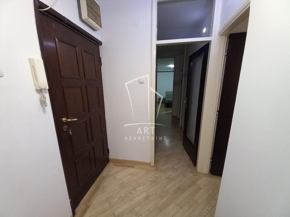 Slika 3 - Internacionalnih brigada, Četvorosoban stan za izdavanje, 100m2, 1.350€