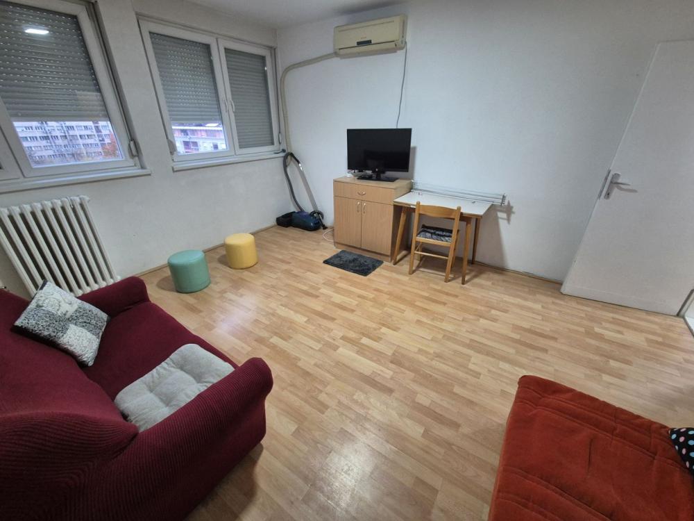 Slika 1 - Pariske komune, Jednosoban stan za izdavanje, 35m2, 400€