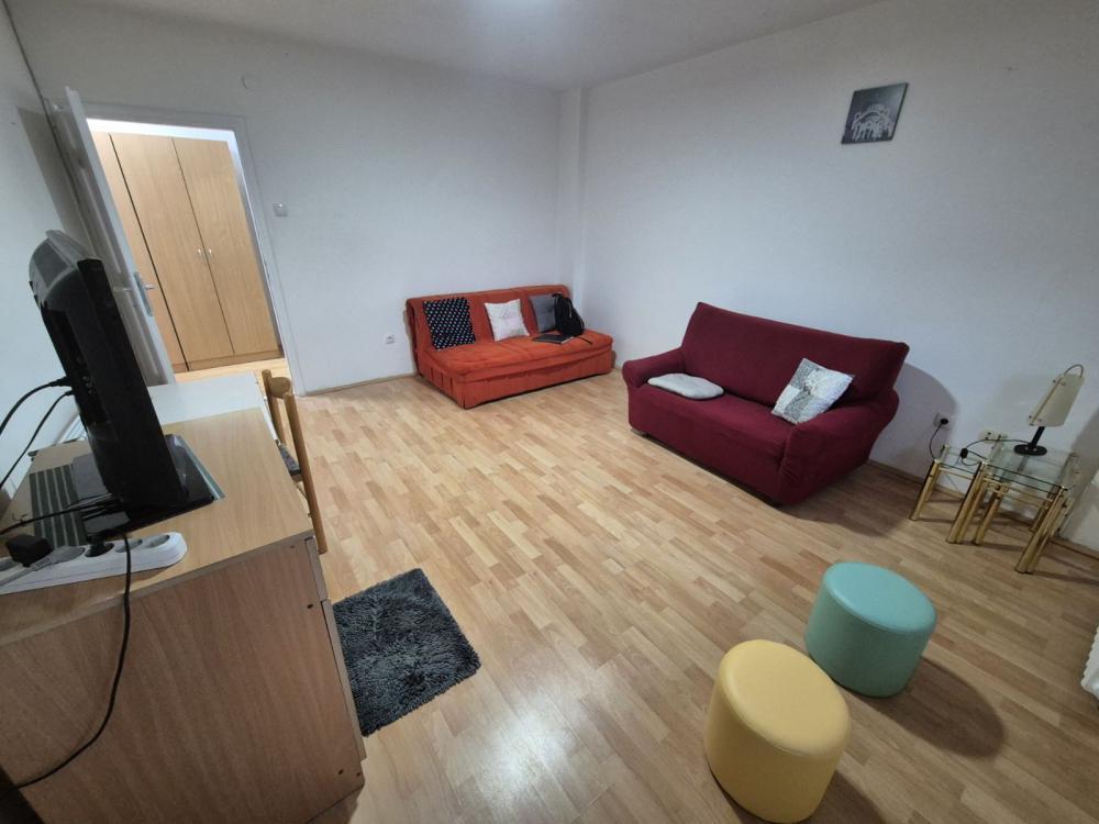 Glavna slika -Pariske komune, Jednosoban stan za izdavanje, 35m2, 400€