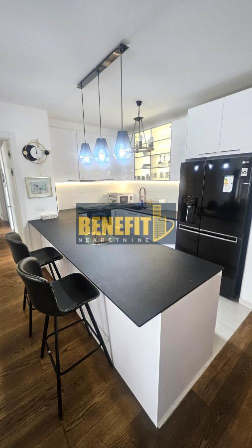 Slika 4 - Četvorosoban stan za izdavanje, 118m2, 2.000€