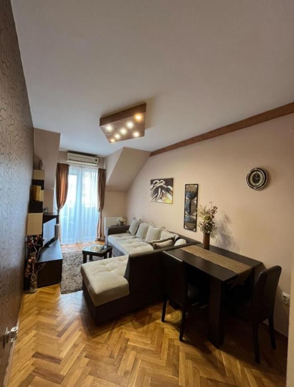 Slika 2 - Dvoiposoban stan za izdavanje, 60m2, 500€