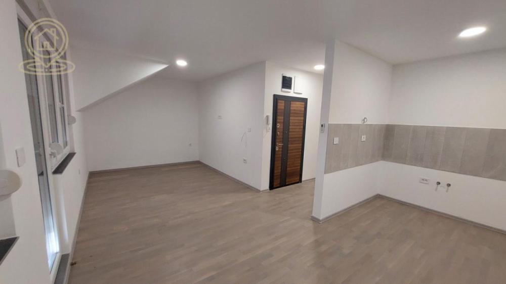 Slika 2 - Četvorosoban stan na prodaju, 78m2, 165.000€