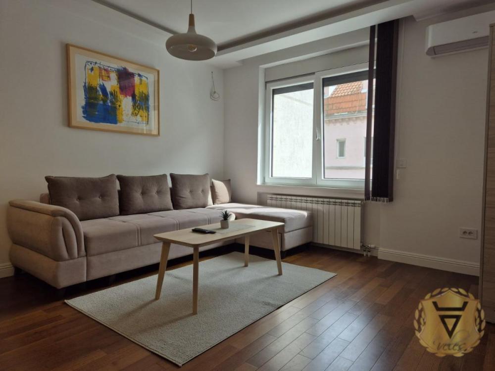 Glavna slika -Dvosoban stan za izdavanje, 45m2, 950€