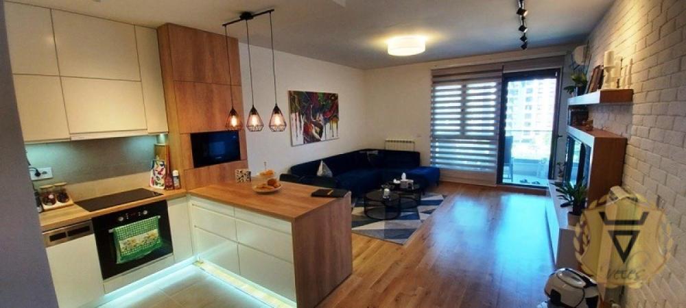 Slika 1 - Dvoiposoban stan za izdavanje, 75m2, 950€