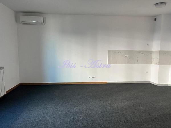 Slika 3 - Tadije Sondermajera,  Lokal za izdavanje, 53m2, 700€