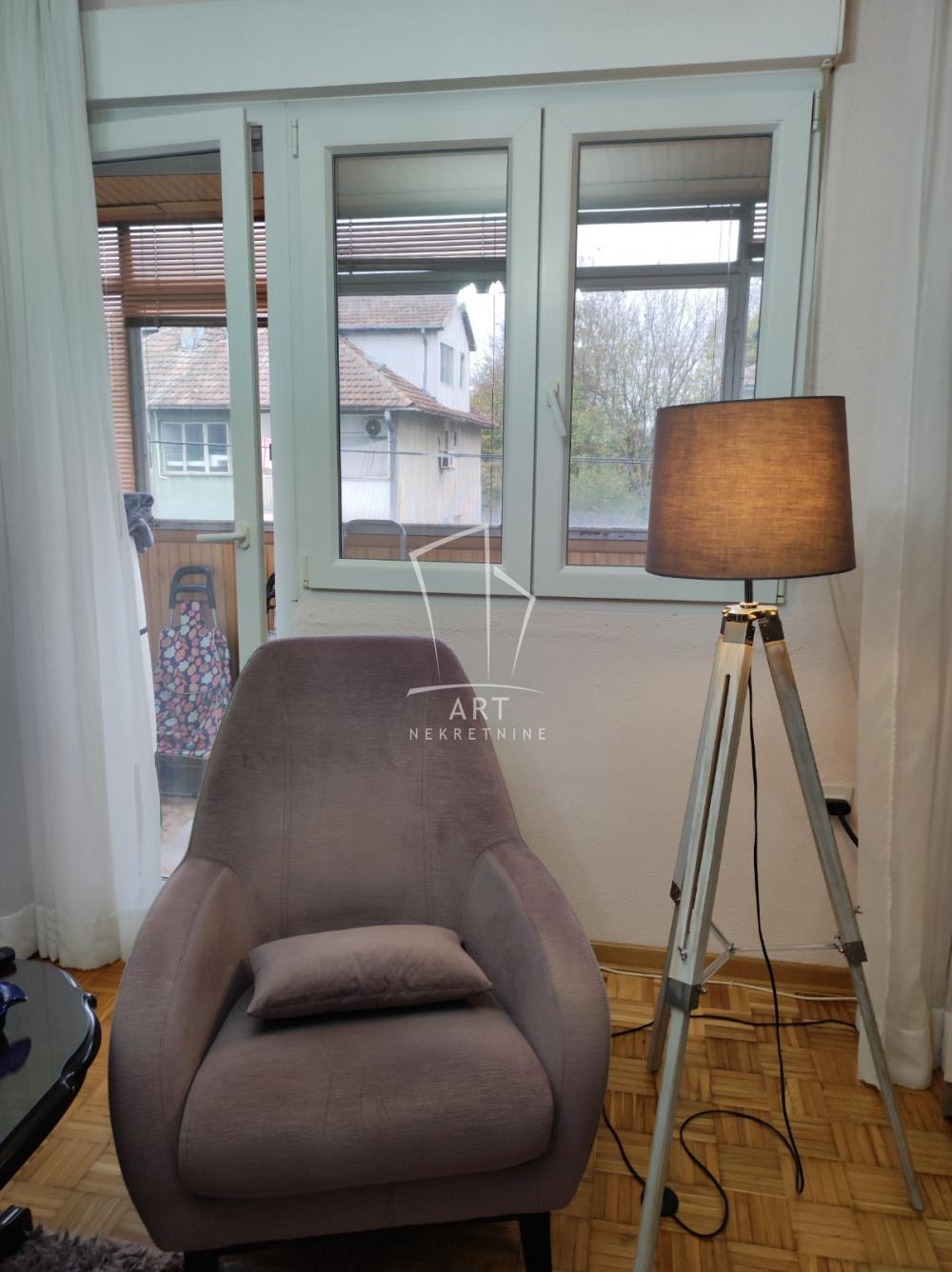 Slika 2 - Mihajla Pupina, Četvorosoban stan na prodaju, 50m2, 150.000€