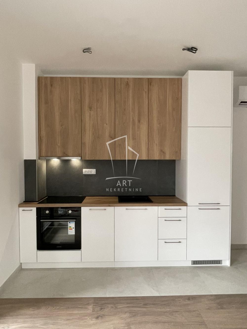 Slika 3 - Kneza Stracimira,  Lokal za izdavanje, 41m2, 900€