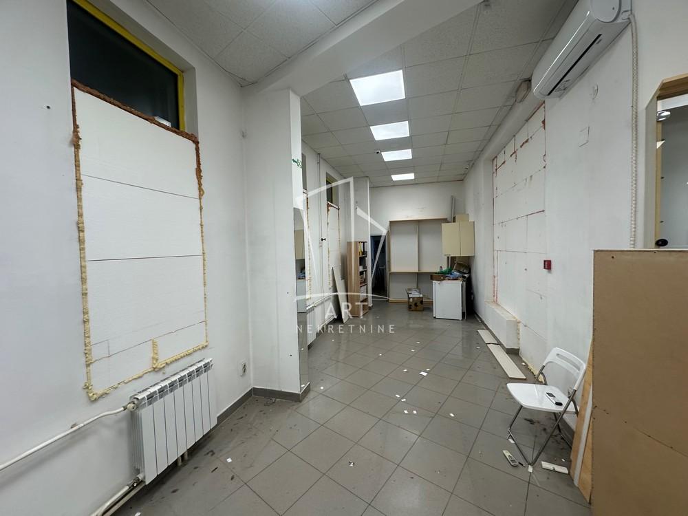 Slika 10 - Bulevar Kralja Aleksandra,  Lokal za izdavanje, 135m2, 3.000€