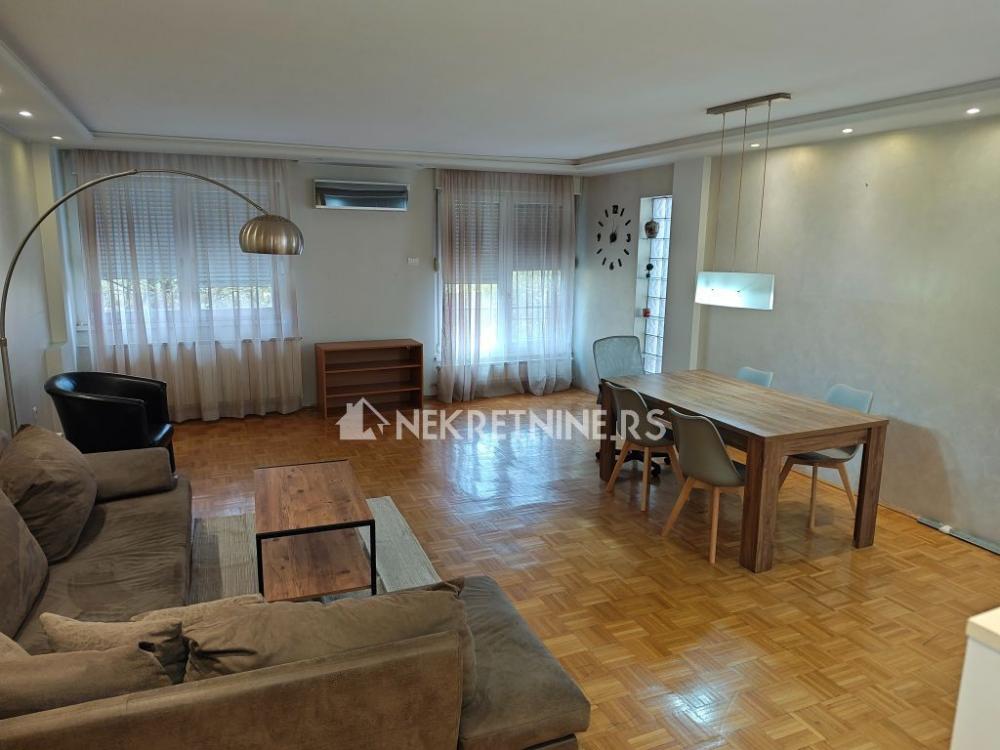 Slika 1 - Bulevar oslobođenja, Četvorosoban stan za izdavanje, 95m2, 600€