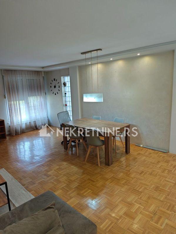 Slika 2 - Bulevar oslobođenja, Četvorosoban stan za izdavanje, 95m2, 600€