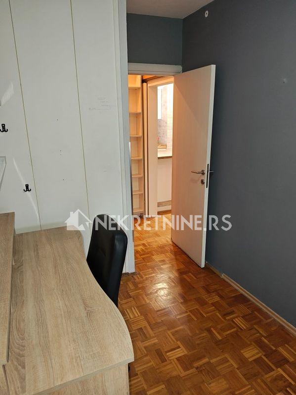 Slika 9 - Bulevar oslobođenja, Četvorosoban stan za izdavanje, 95m2, 600€