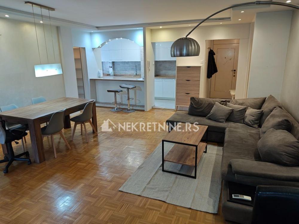 Glavna slika -Bulevar oslobođenja, Četvorosoban stan za izdavanje, 95m2, 600€