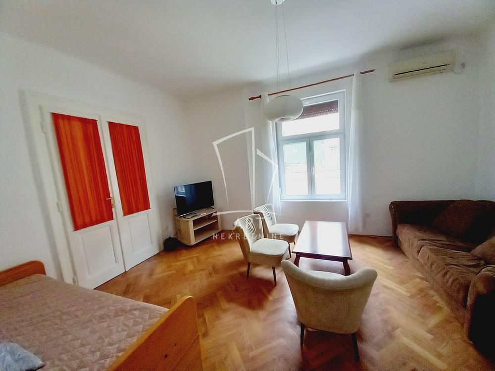 Slika 1 - Resavska, Dvosoban stan za izdavanje, 72m2, 800€