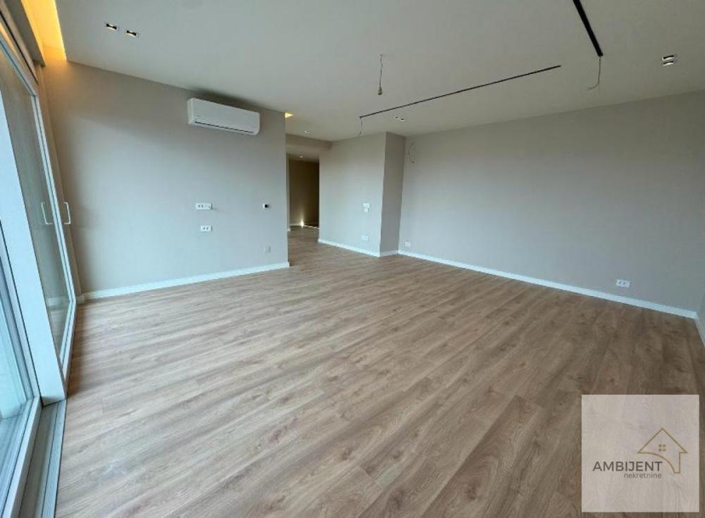 Slika 5 - Četvorosoban stan na prodaju, 158m2, 523.875€