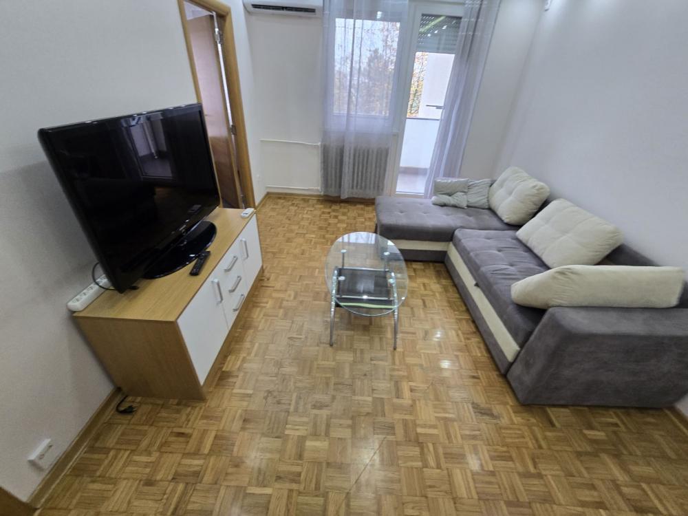 Slika 1 - Strumička, Jednosoban stan za izdavanje, 37m2, 450€