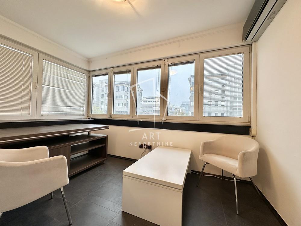 Slika 10 - Bulevar Mihajla Pupina,  Lokal za izdavanje, 117m2, 1.650€