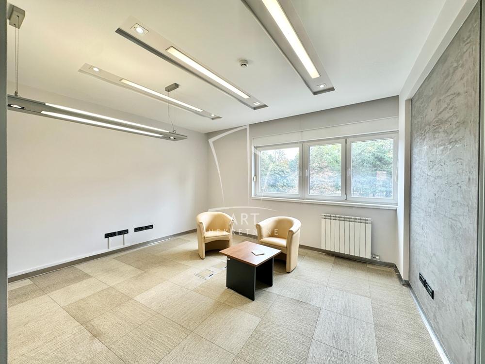 Slika 10 - Požeška,  Lokal za izdavanje, 277m2, 3.324€