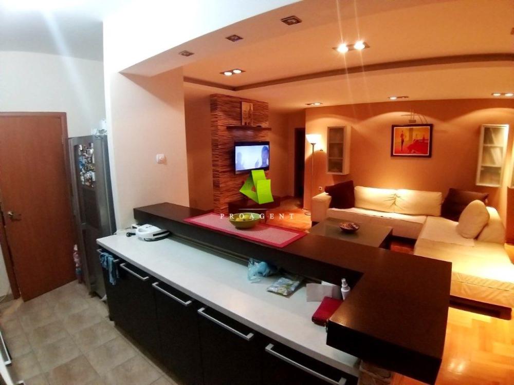 Slika 2 - Četvorosoban stan za izdavanje, 115m2, 700€