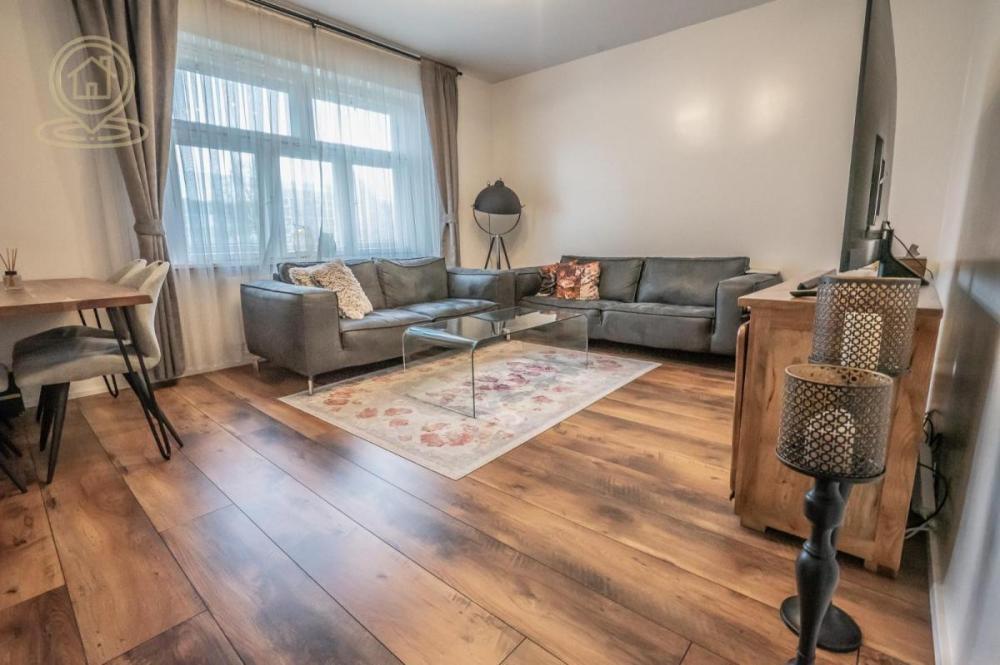 Glavna slika -Trosoban stan za izdavanje, 80m2, 1.000€